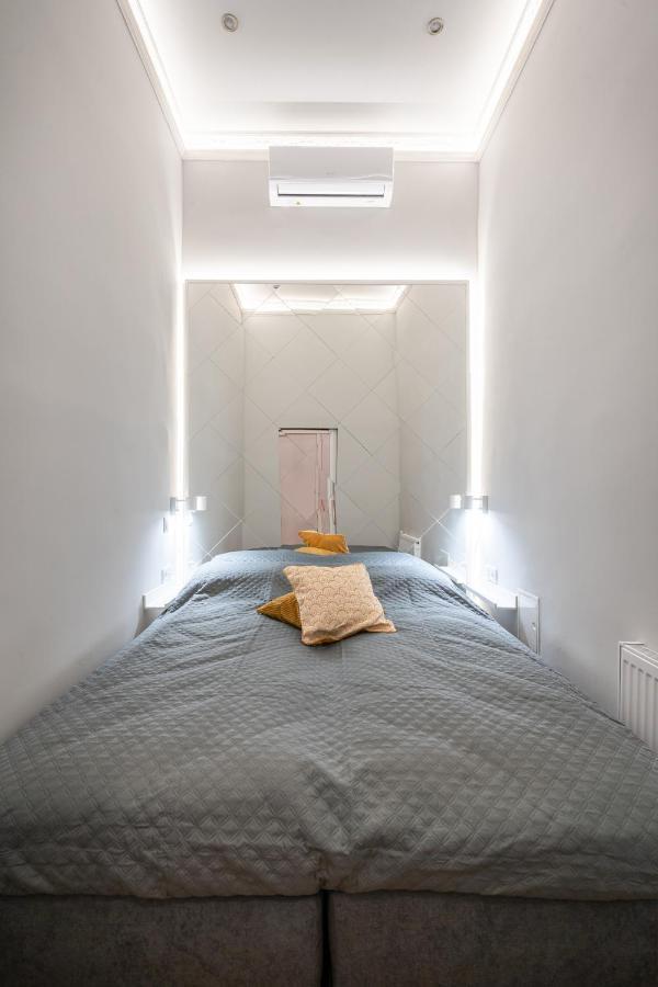 Apartman Premium Art Deco At Broadway // 4bdr & 3br Budapest