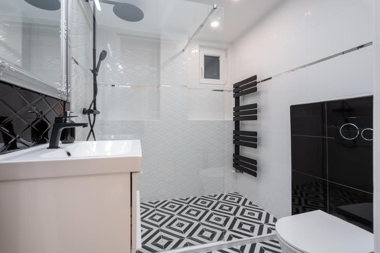 Apartman Premium Art Deco At Broadway // 4bdr & 3br Budapest